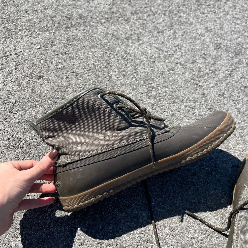 Men's Gray and Brown High-Top Shoes